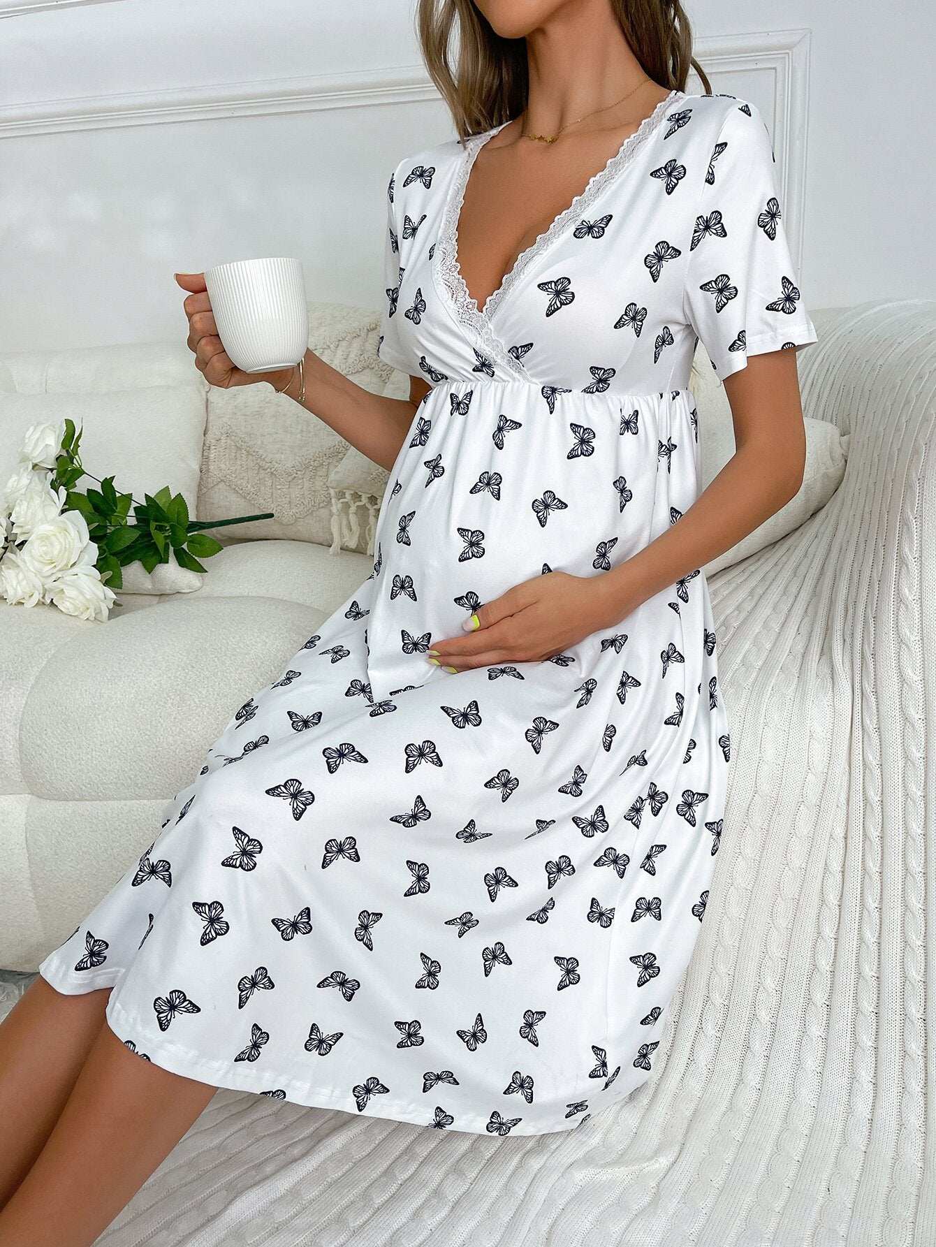 بيجامة فستان ليلي بفتحة رقبة مع تطريز الفراشة ولمسات من الدانتيل للأمهات - Pink&blue