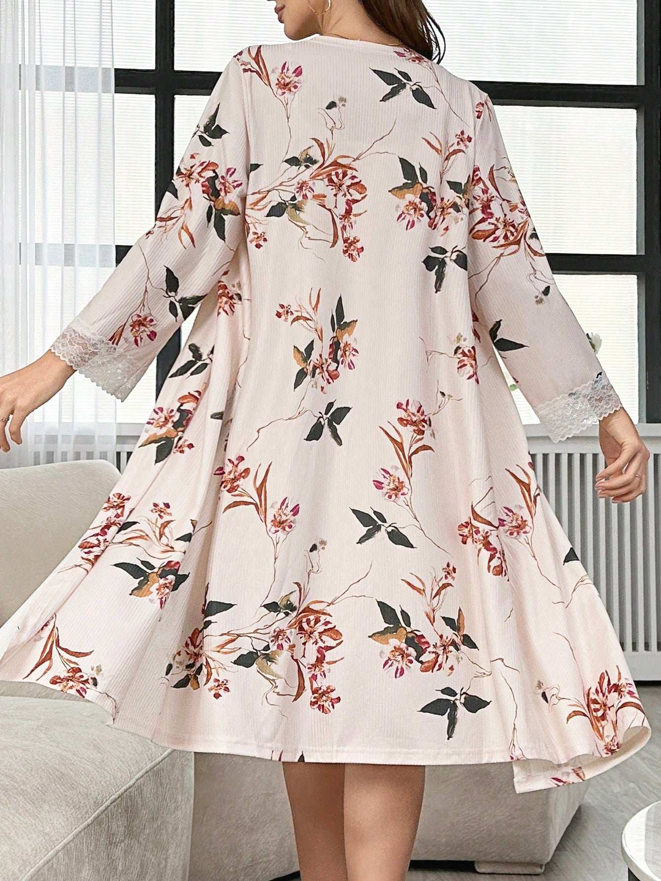 طقم ثوب نوم وبشت بناتي بطبعة زهور مع تطريز دانتيل وأربطة سباغيتي للأم - Pink&blue