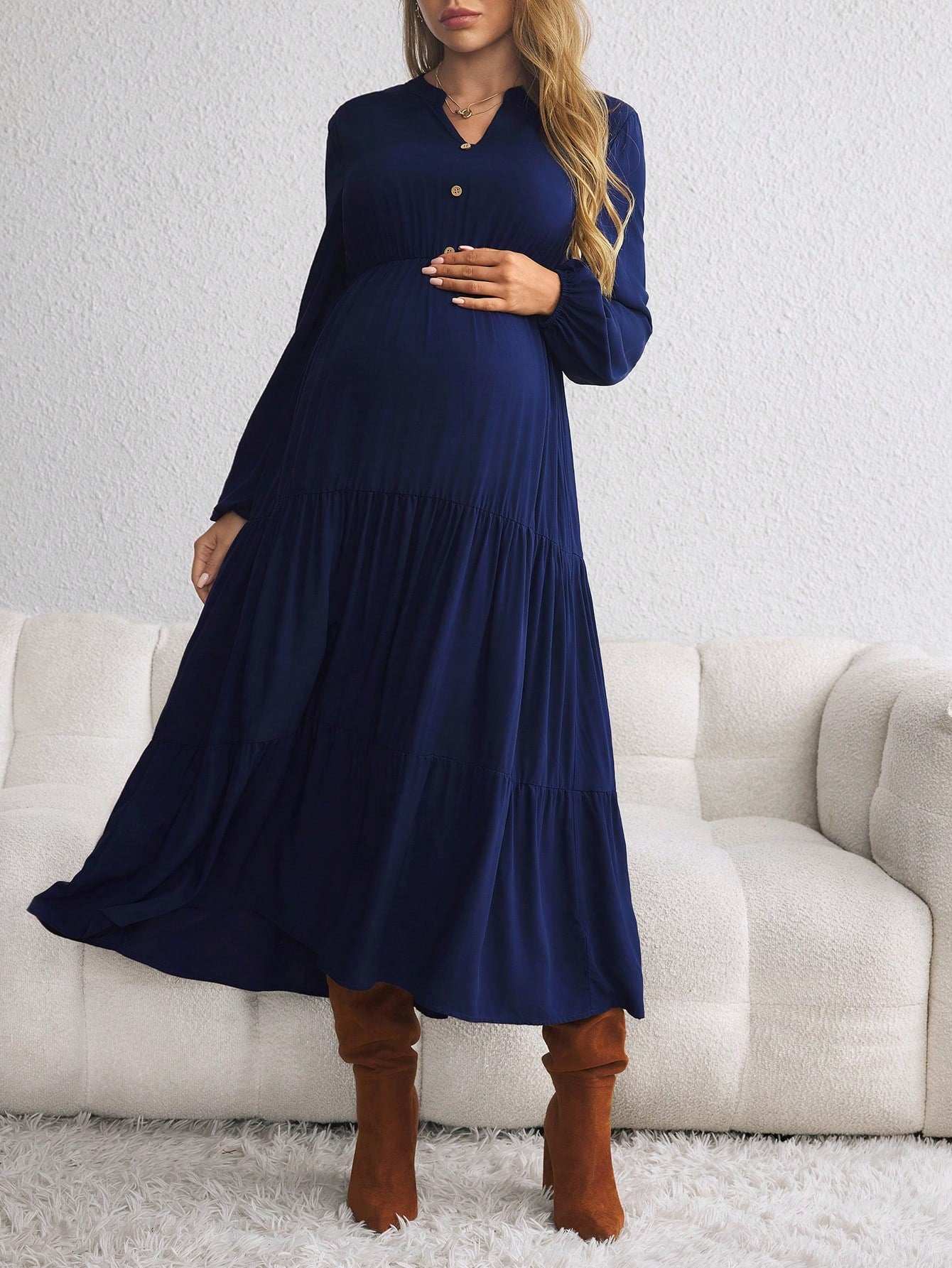 فستان متوسط الطول للحوامل بأكمام فانوس وأذيال بكسرات وأزرار فردية، خريفي - Pink&blue