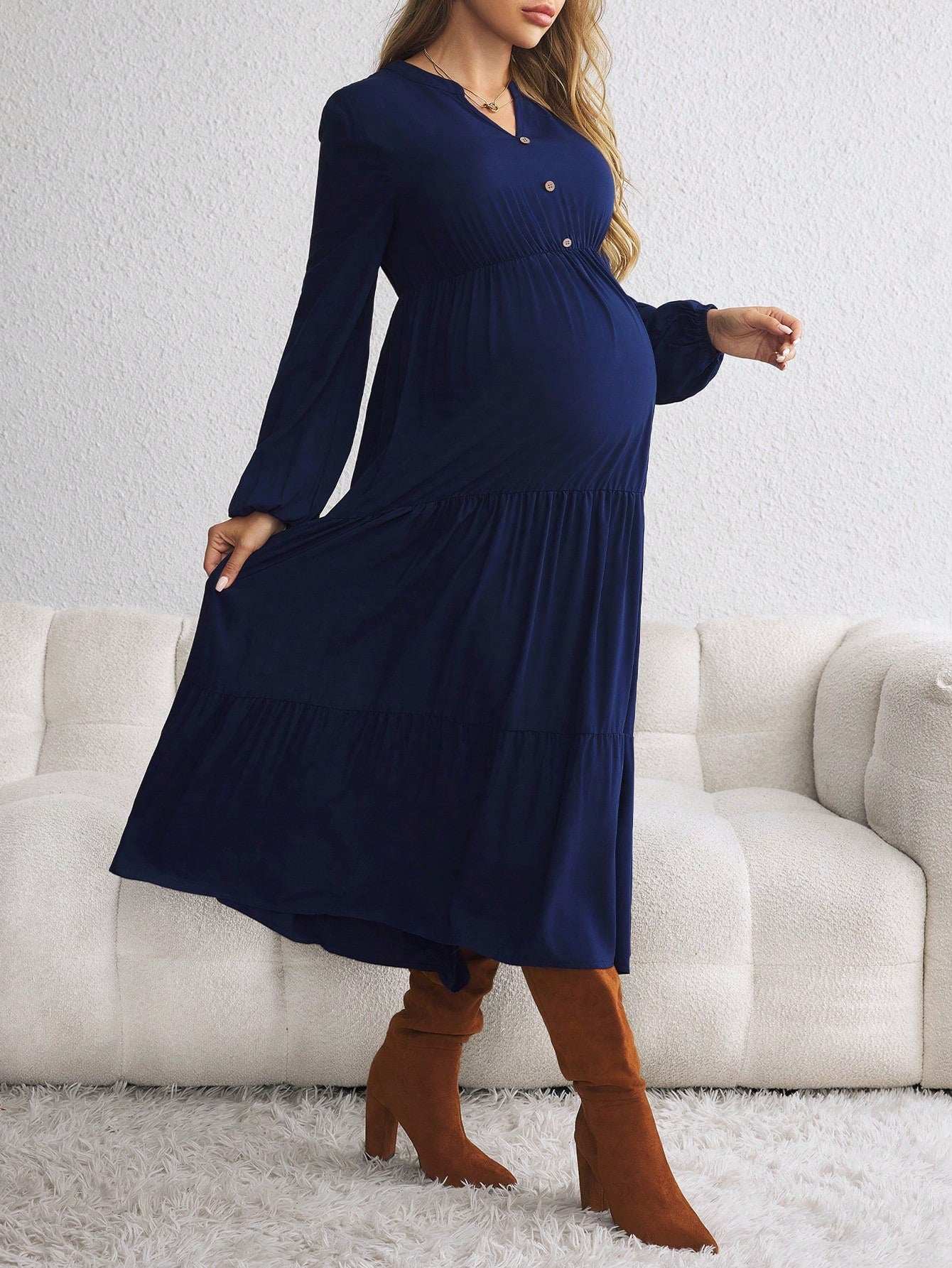 فستان متوسط الطول للحوامل بأكمام فانوس وأذيال بكسرات وأزرار فردية، خريفي - Pink&blue