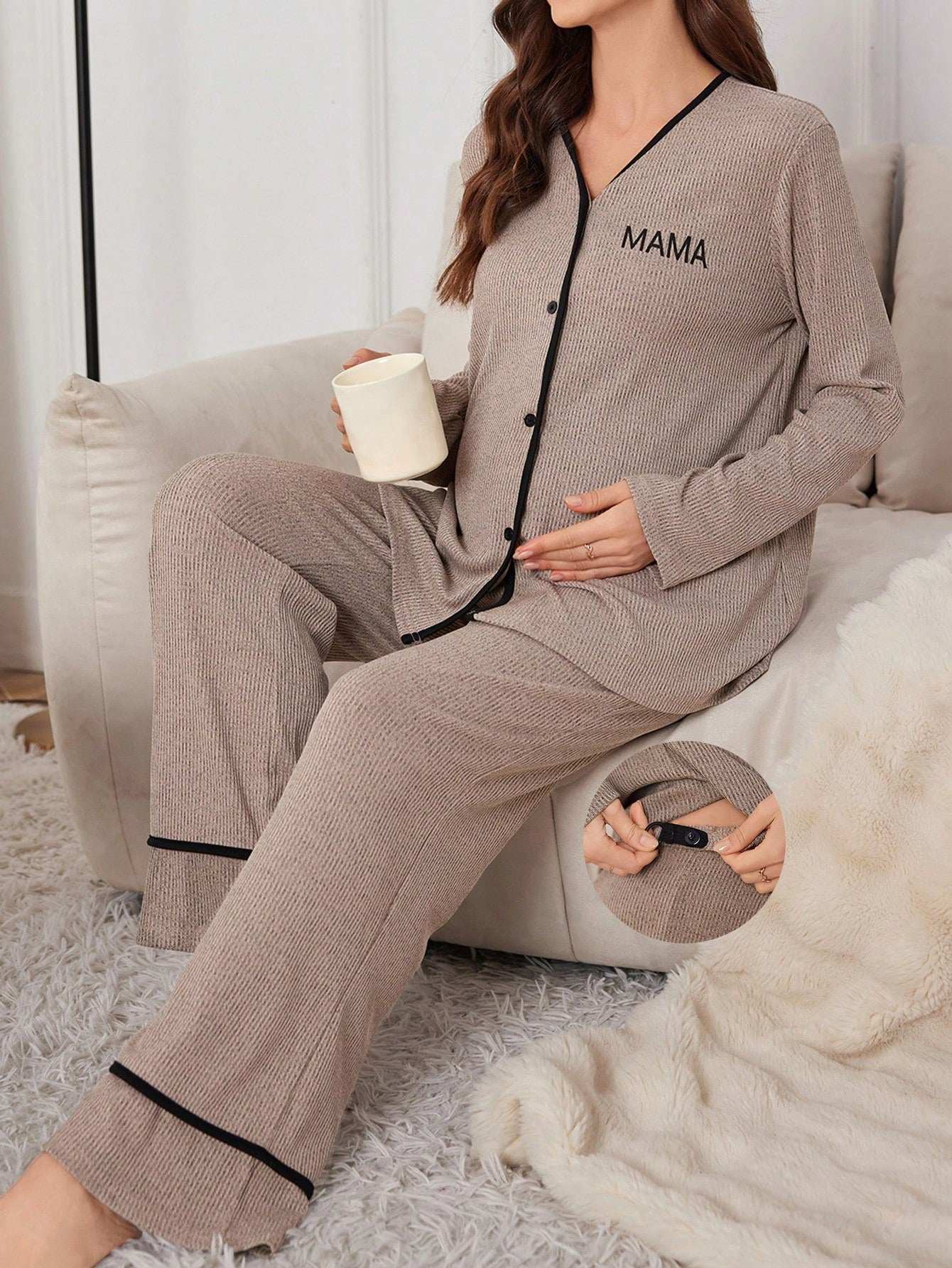 طقم ملابس داخلية للحوامل بطباعة حرفية، بياقة على شكل حرف V وأكمام طويلة مع بنطلون طويل، تفاصيل مريحة وأنيقة، ملابس خريفية - Pink&blue