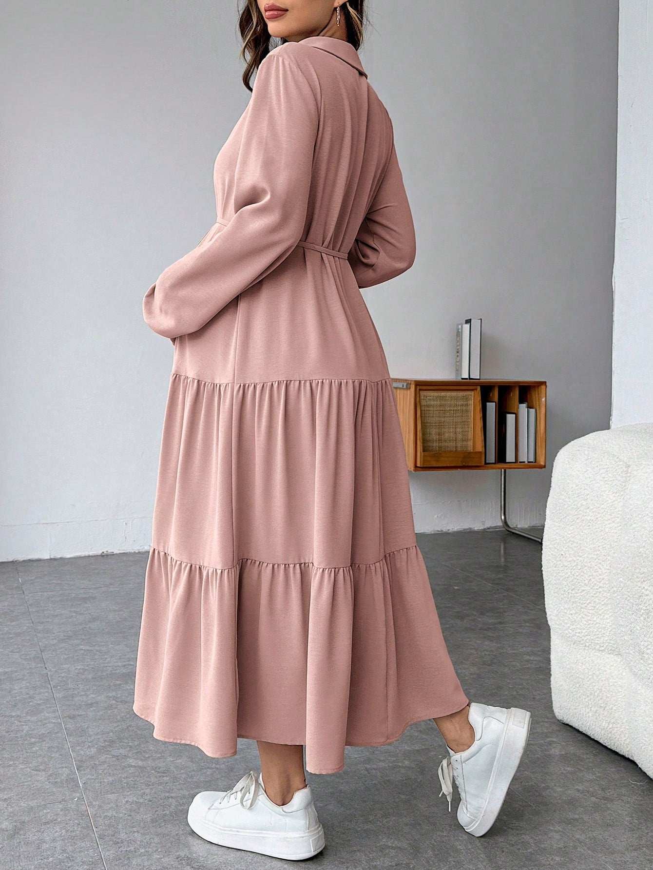 فستان قميص متموج الذيل مع أزرار وحزام للسيدات الحوامل - Pink&blue