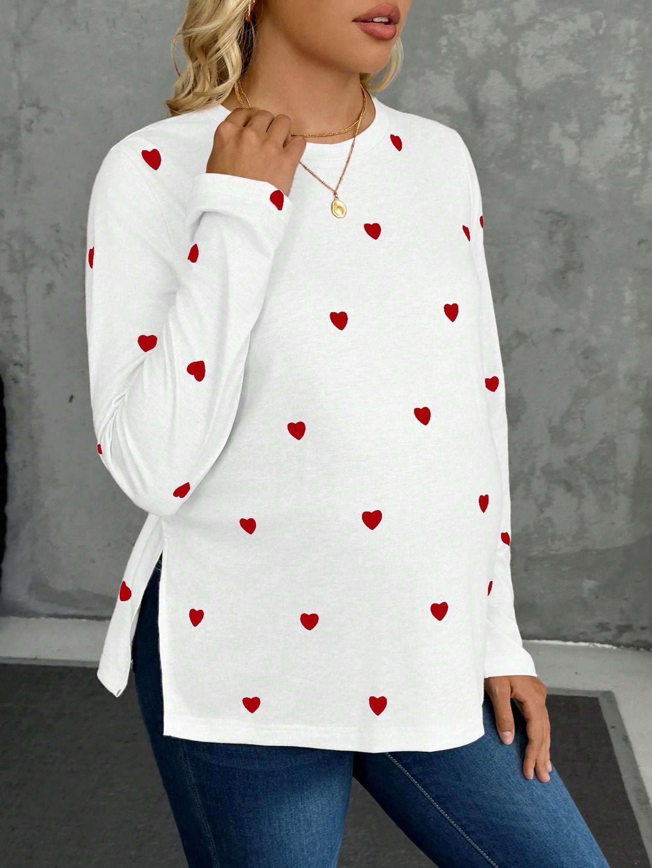 تي شيرت كاجوال بطبعة قلب مع فتحة جانبية للنساء الحوامل، خريفي - Pink&blue