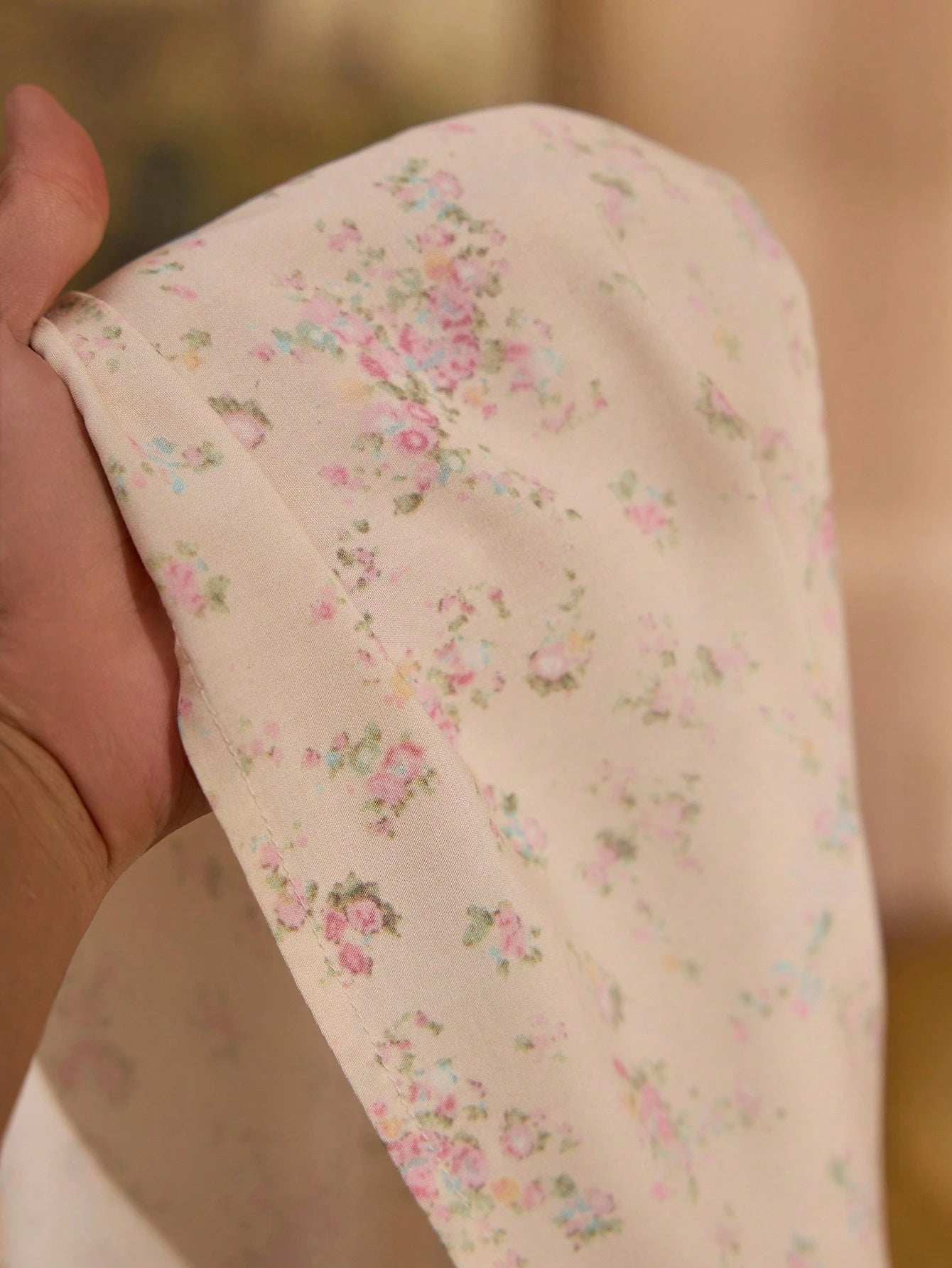 ثوب نوم للحوامل بطراز قصر فاخر مزخرف بطبعات زهور صغيرة مع تريم متباين على الياقة المربعة، ملابس منزلية فاخرة، خريف - Pink&blue