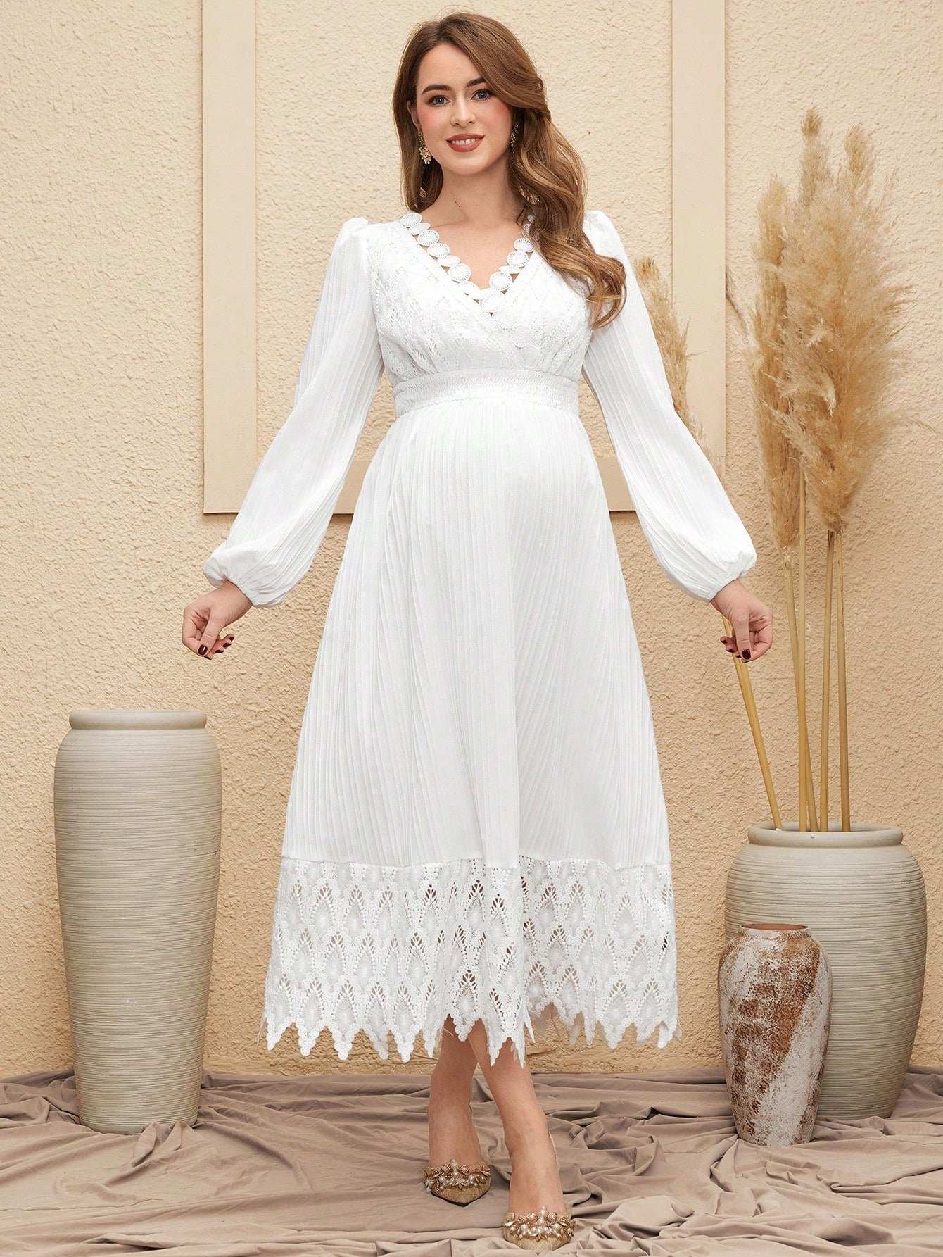 فستان ملابس الحمل للحوامل الطويل الأكمام ، بلون مصمت ، مزين بالدانتيل اللونين - Pink&blue