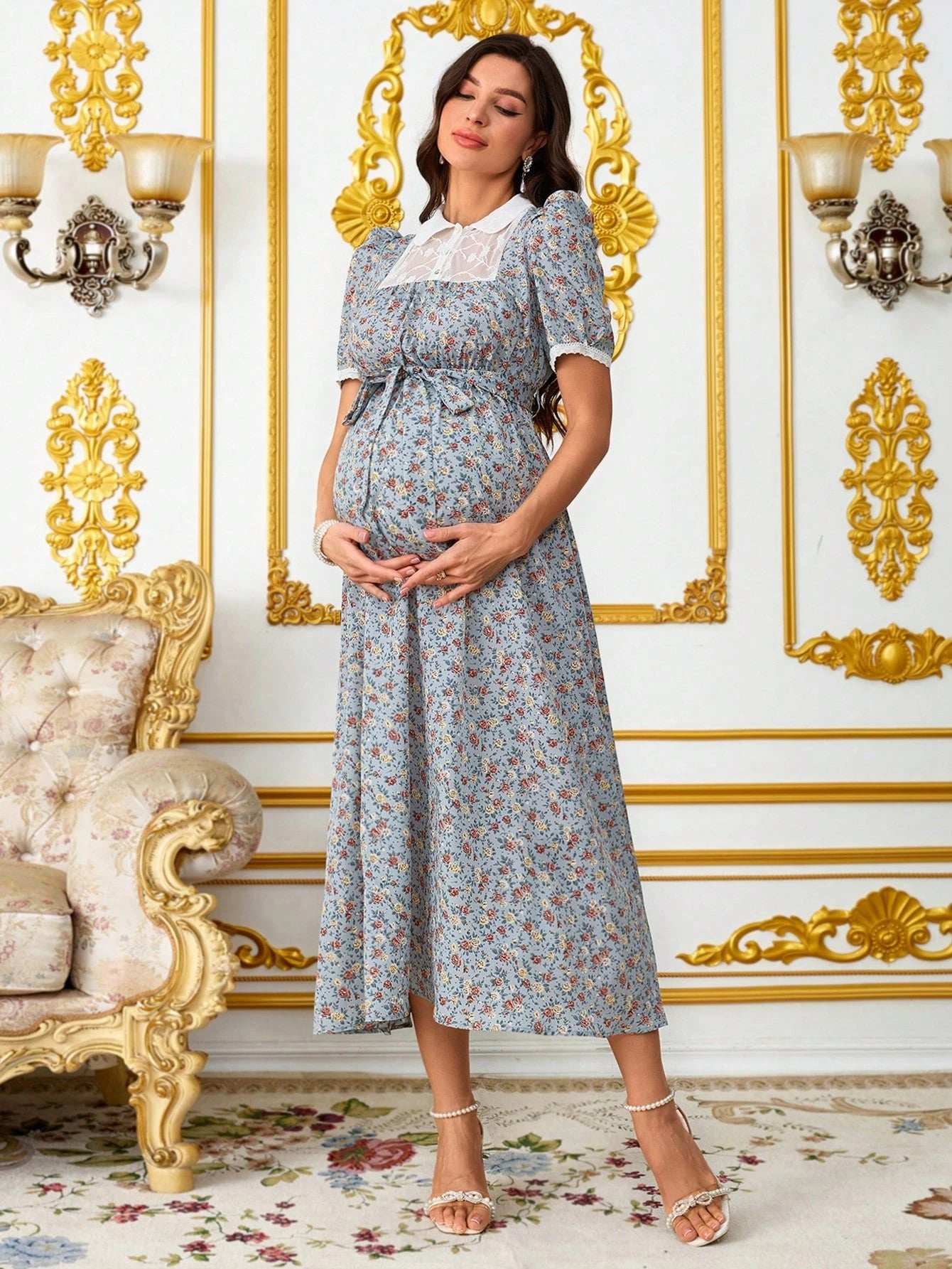 فستان أنيق للنساء الحوامل مع طبعات زهرية صغيرة، لمسات من الدانتيل، فستان صيفي أنيق وواسع للنساء في فترة الحمل - Pink&blue