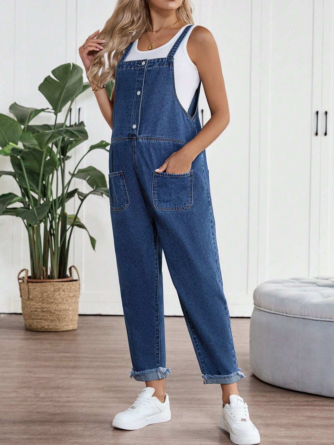 بنطلون قصير للحوامل بلا أكمام و أوفرول أزرق للبس اليومي بأجواء الصيف، يناسب المشاركة في المناسبات اليومية، السهرات الليلية، النوادي الليلية، الحفلات، التجمعات، حفلات المسبح، بداية الدراسة ملابس النساء في المناسبات، المناسبات والاحتفالات، موسيقى المهرجانا - Pink&blue