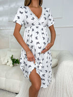 بيجامة فستان ليلي بفتحة رقبة مع تطريز الفراشة ولمسات من الدانتيل للأمهات - Pink&blue