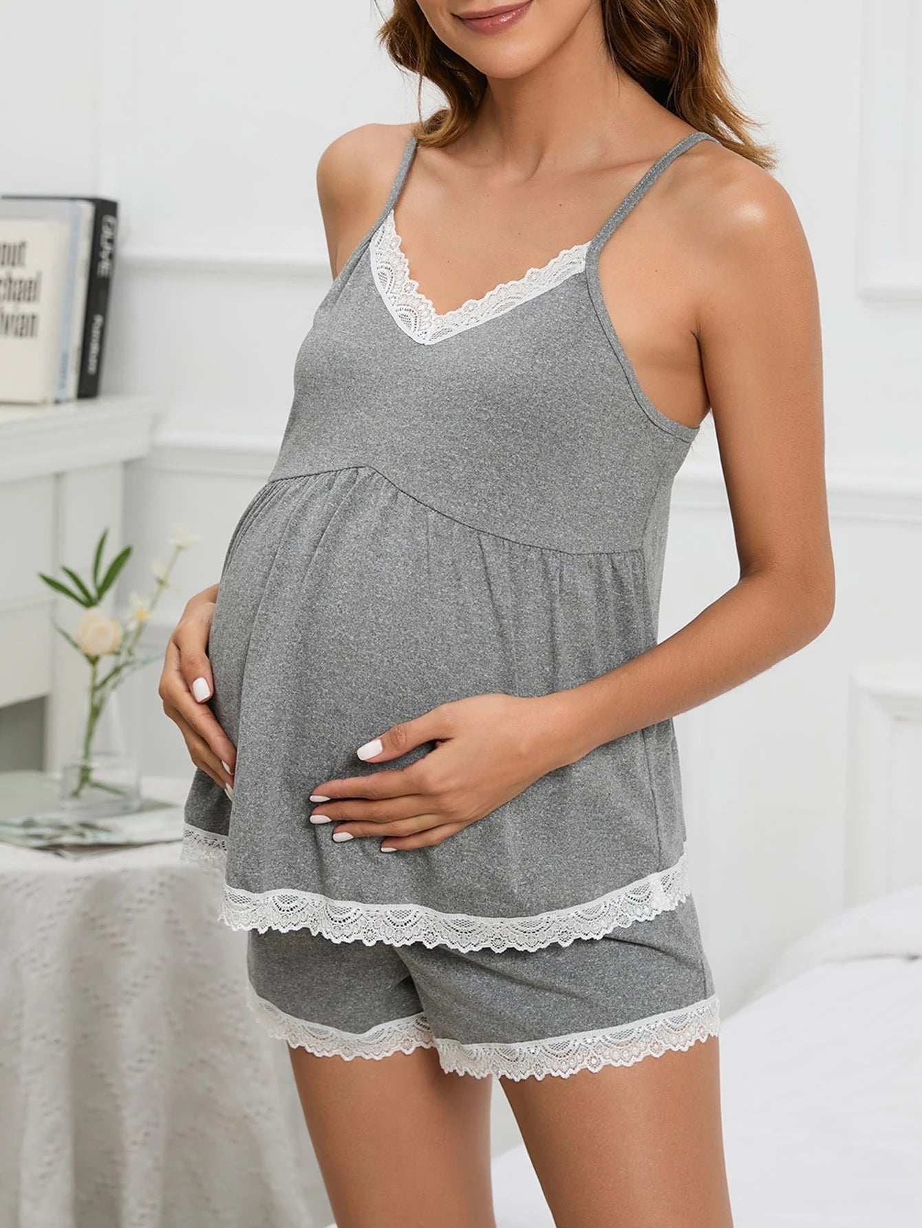 طقم بيجاما / طقم ملابس نوم مطرز بالدانتيل للأمهات - Pink&blue