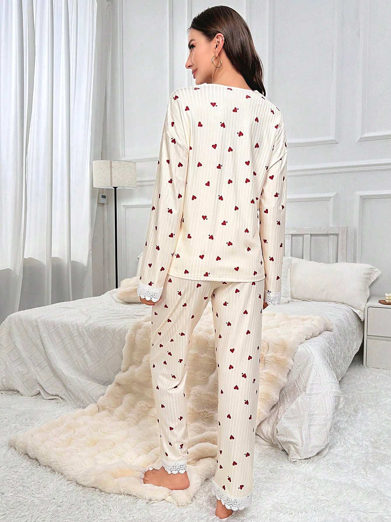 طقم بيجامة/بدلة نوم للأم ذو طبعة قلب تباين مزين بكشكشة الدانتيل - Pink&blue