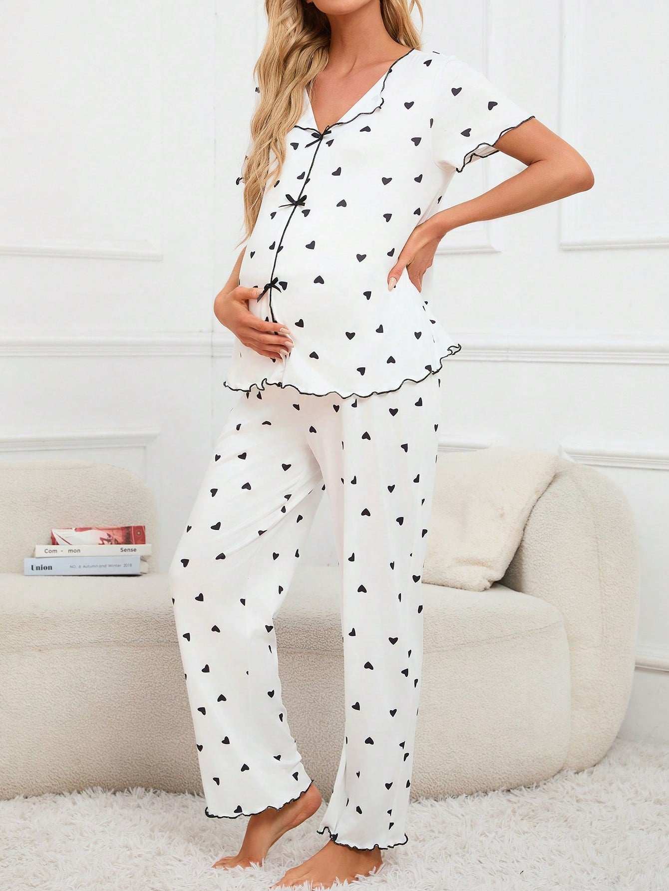 طقم بيجاما مقاس حامل بنمط الحب مع حواف متباينة - Pink&blue