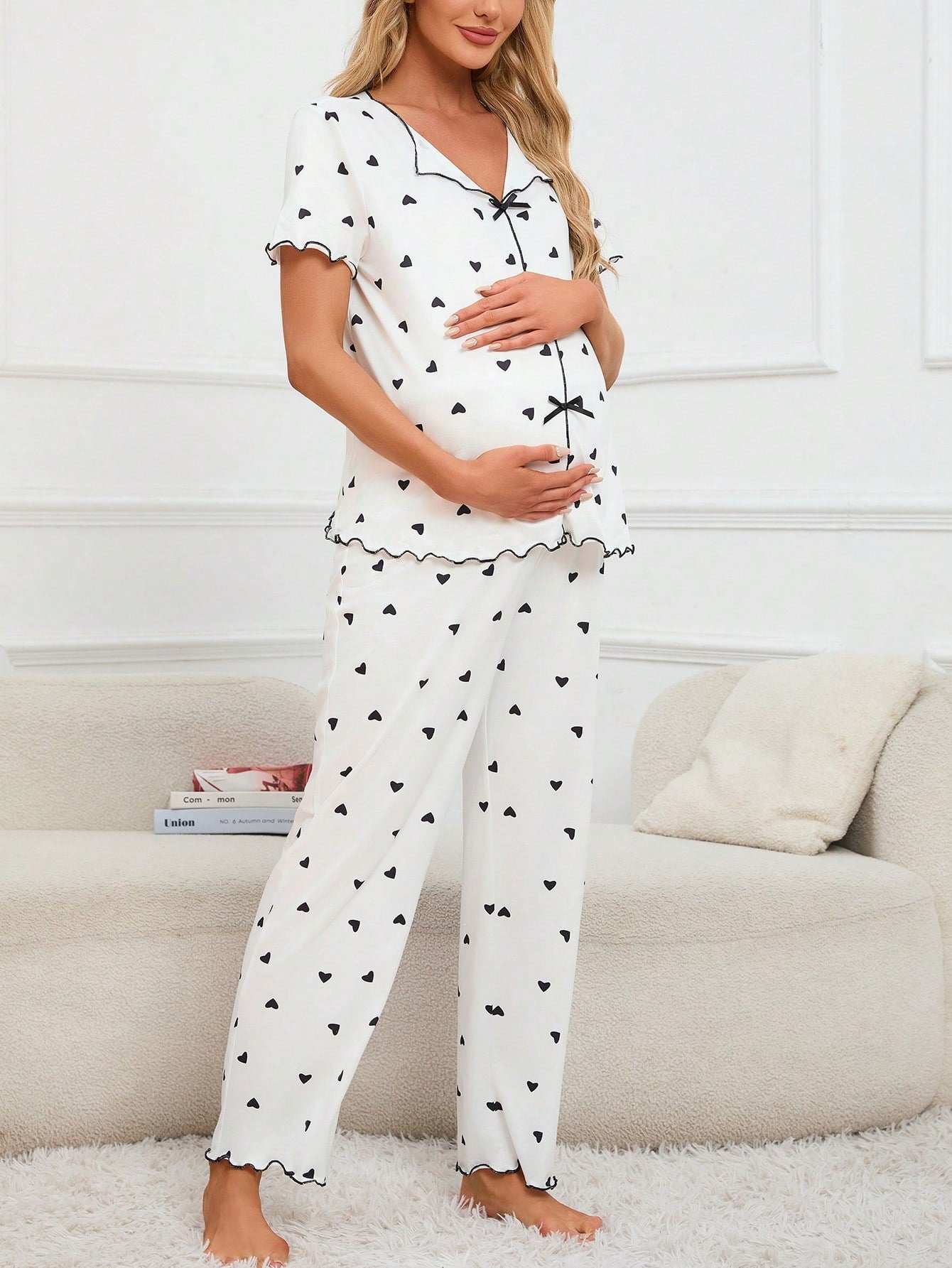 طقم بيجاما مقاس حامل بنمط الحب مع حواف متباينة - Pink&blue