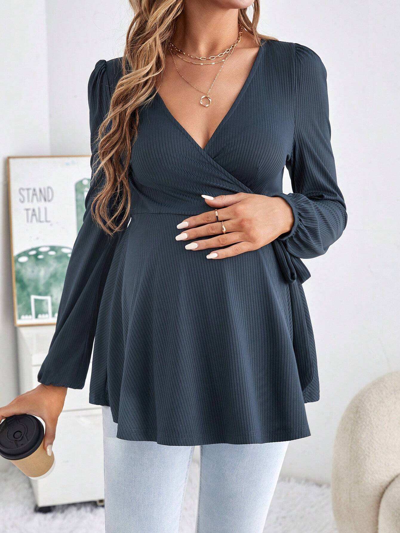 قميص نسائي للحوامل بأكمام جرس و ياقة على شكل V لون سادة - Pink&blue