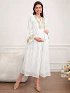 فستان طويل أبيض فضفاض مريح لموسم الربيع، للحوامل، بخياطة مطرزة وتصميم ياقة مستدقة - Pink&blue