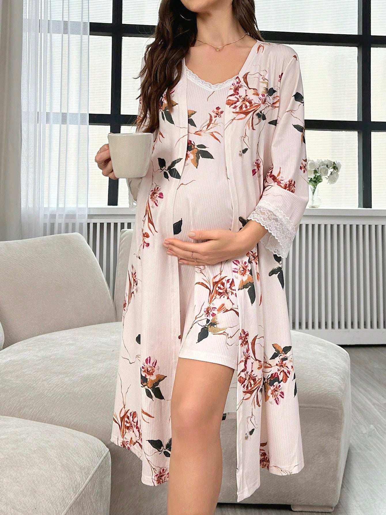 طقم ثوب نوم وبشت بناتي بطبعة زهور مع تطريز دانتيل وأربطة سباغيتي للأم - Pink&blue