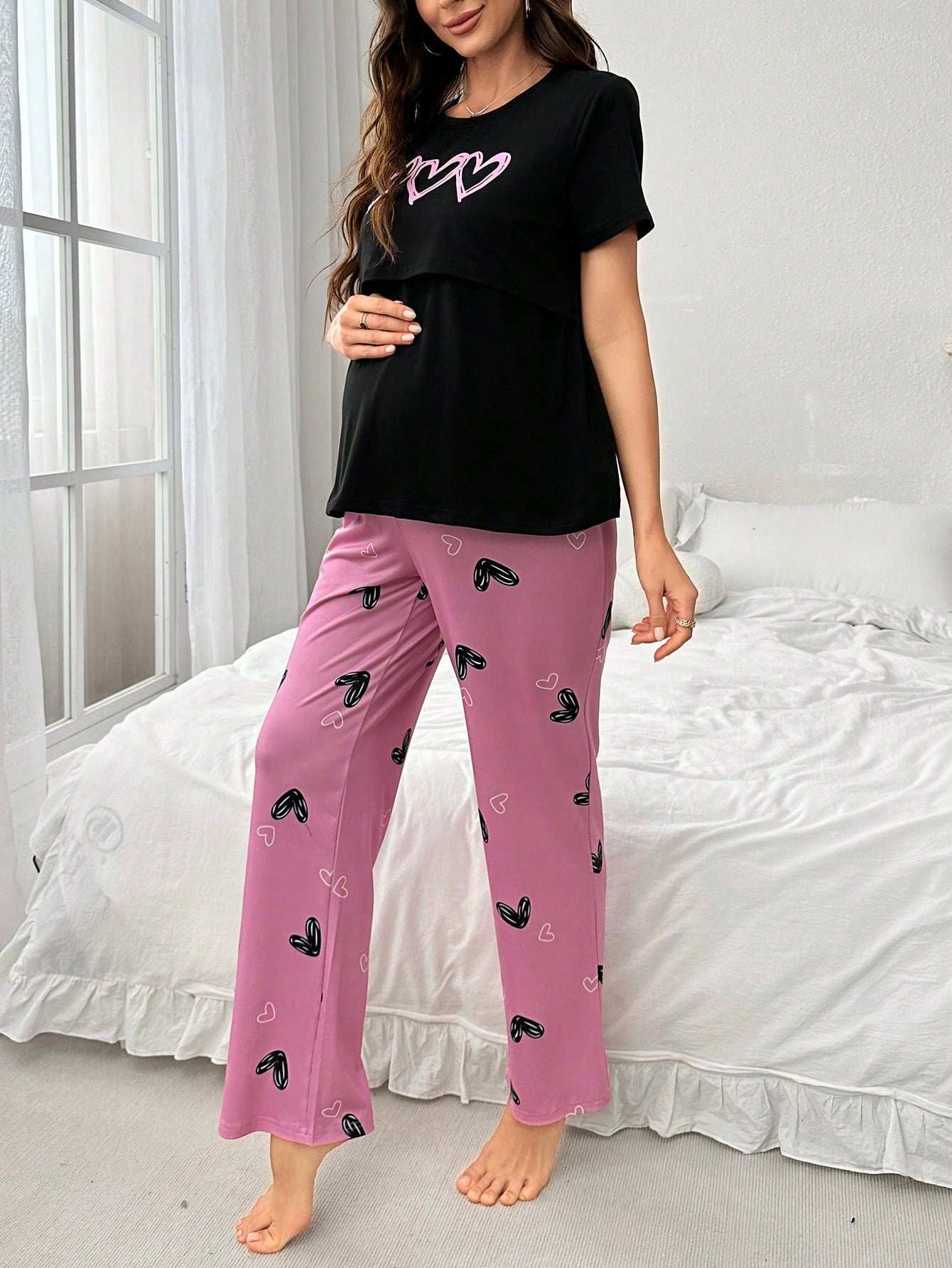 طقم بيجاما للحوامل والرضاعة بطبعة قلوب الحب - Pink&blue