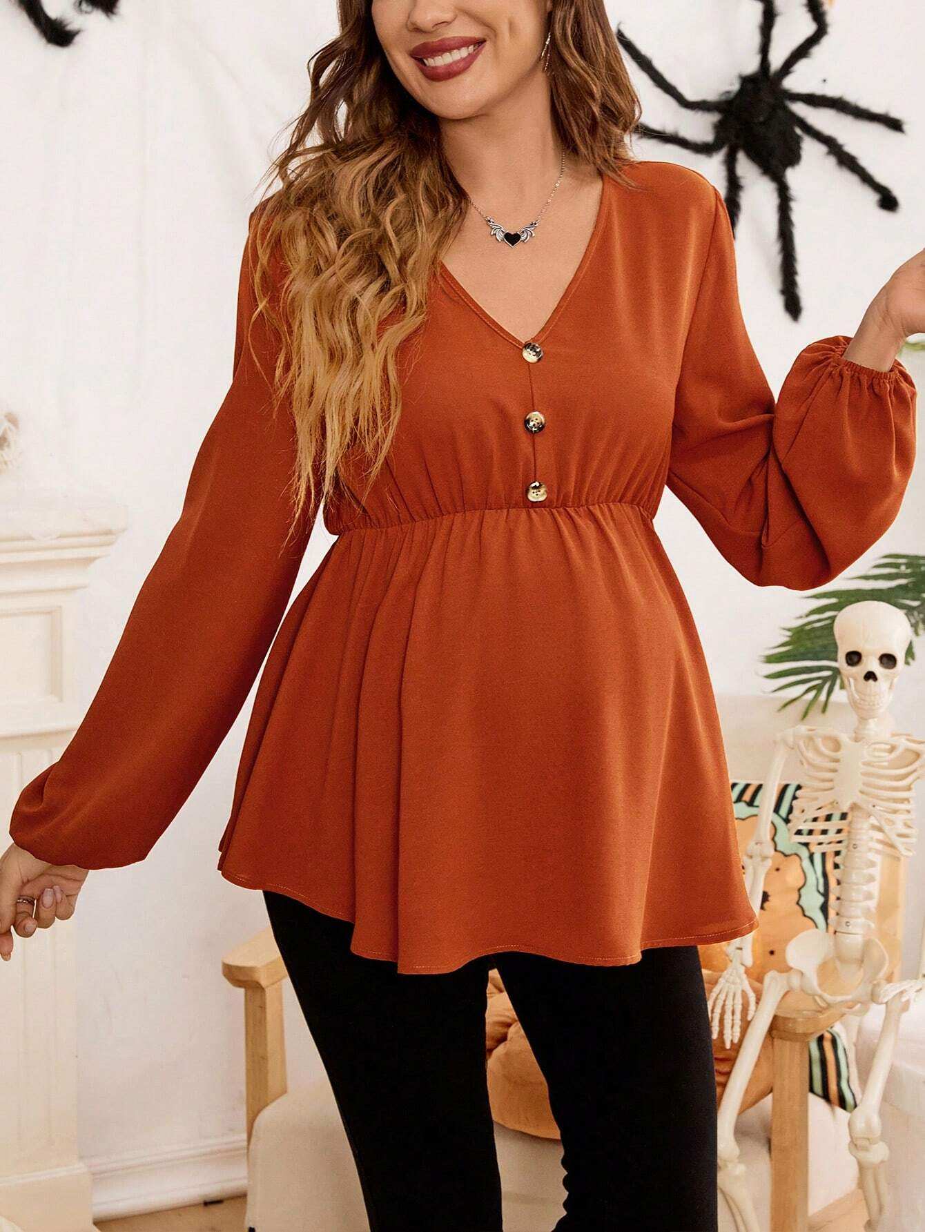 قميص فضفاض مع زخرفة أزرار وأكمام فانوس ياقة V أحادي اللون للحوامل - Pink&blue