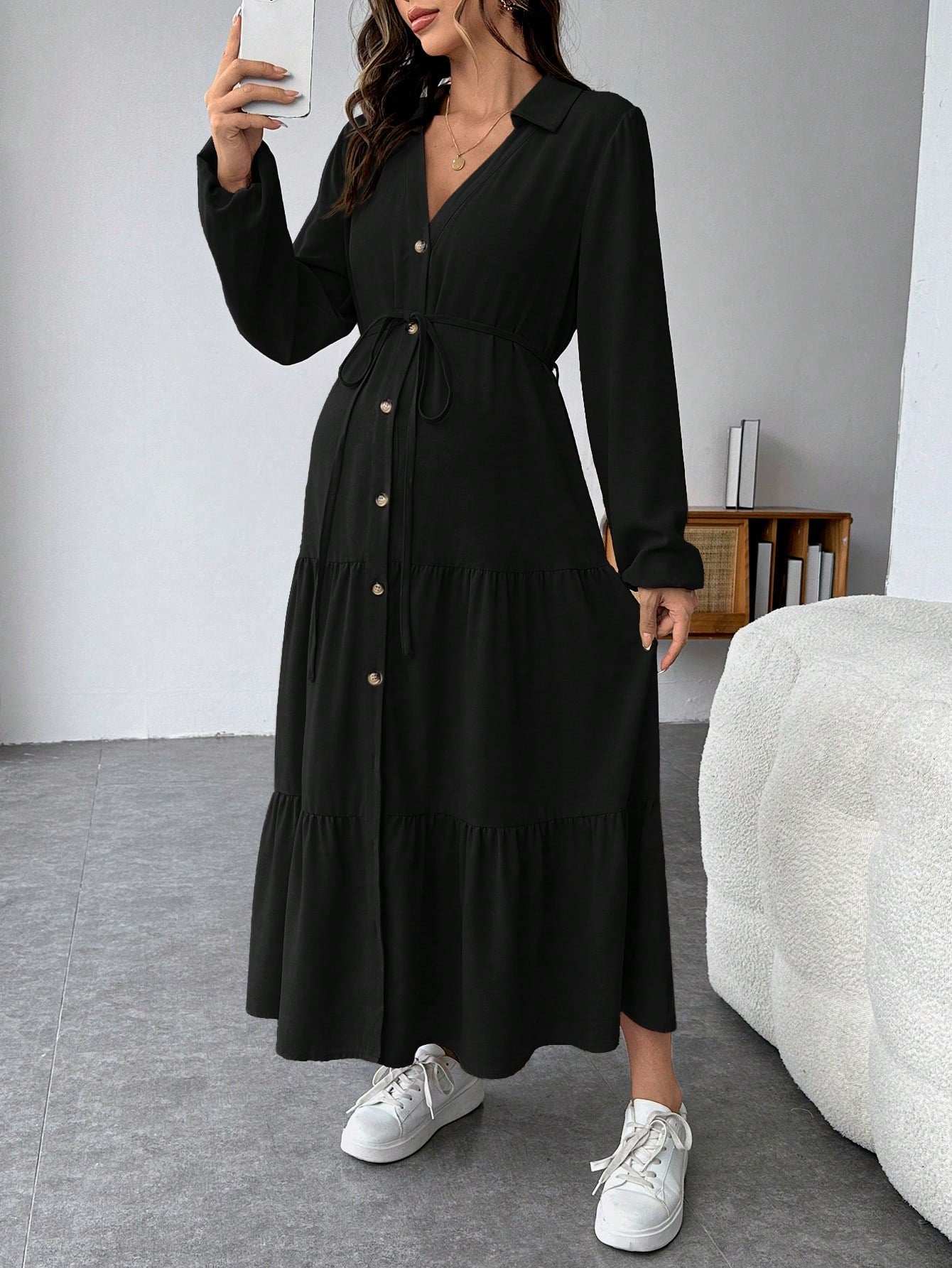 فستان قميص فضفاض لذوات الحمل، مع أزرار أمامية وكشكشة في الذيل ومنطقة الحزام - Pink&blue