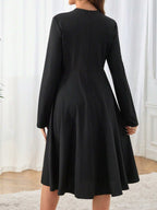 فستان كاجوال أكمام طويلة مع تفاصيل ربط أمامي لحوامل ، لون متباين و ترقيع - Pink&blue