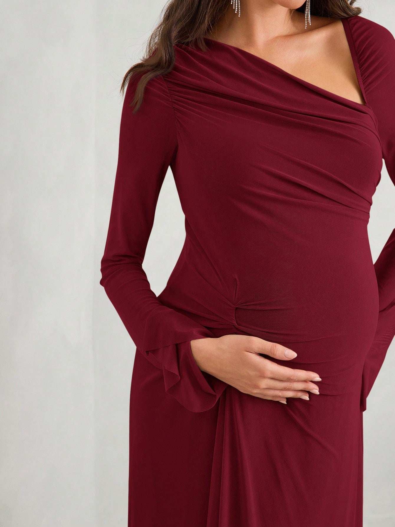 فستان أمومة طويل أنيق بأكمام واسعة وياقة دائرية، لون كامل، مع طية معقودة عند الخصر، موضة خريف للحوامل - Pink&blue