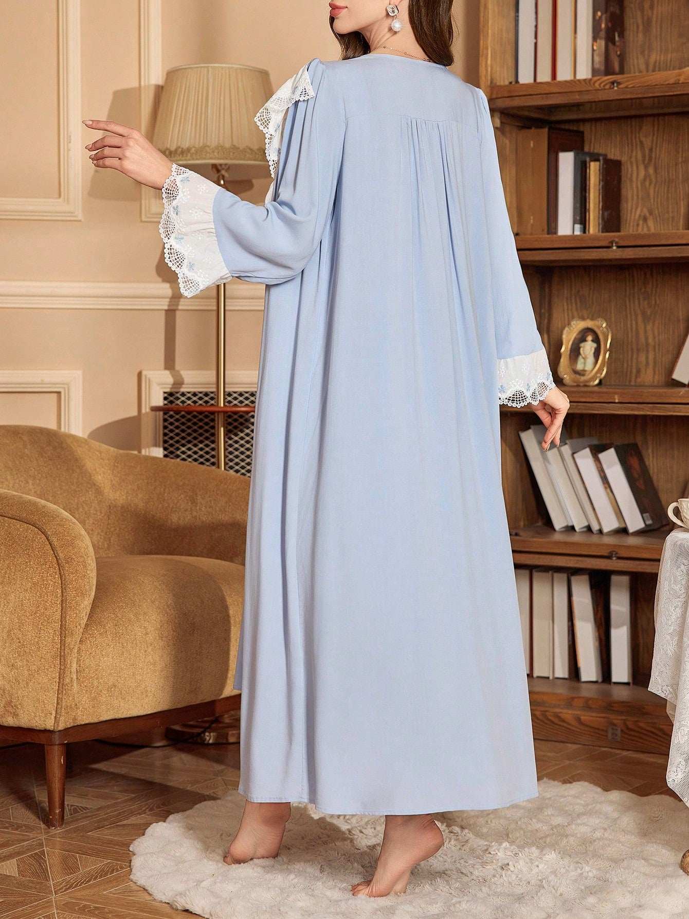 مجموعة قطعتين فستان رداء مع ربطة الخصر الفضفاضة مع أكمام متدلية وفستان سليب بتصميم قصر بلوحة التباين والدانتيل, مناسبة للعطلات والإجازات - Pink&blue